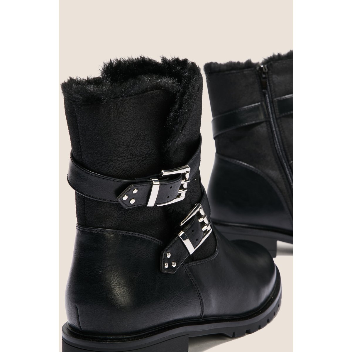 Bottines noir, BREAL