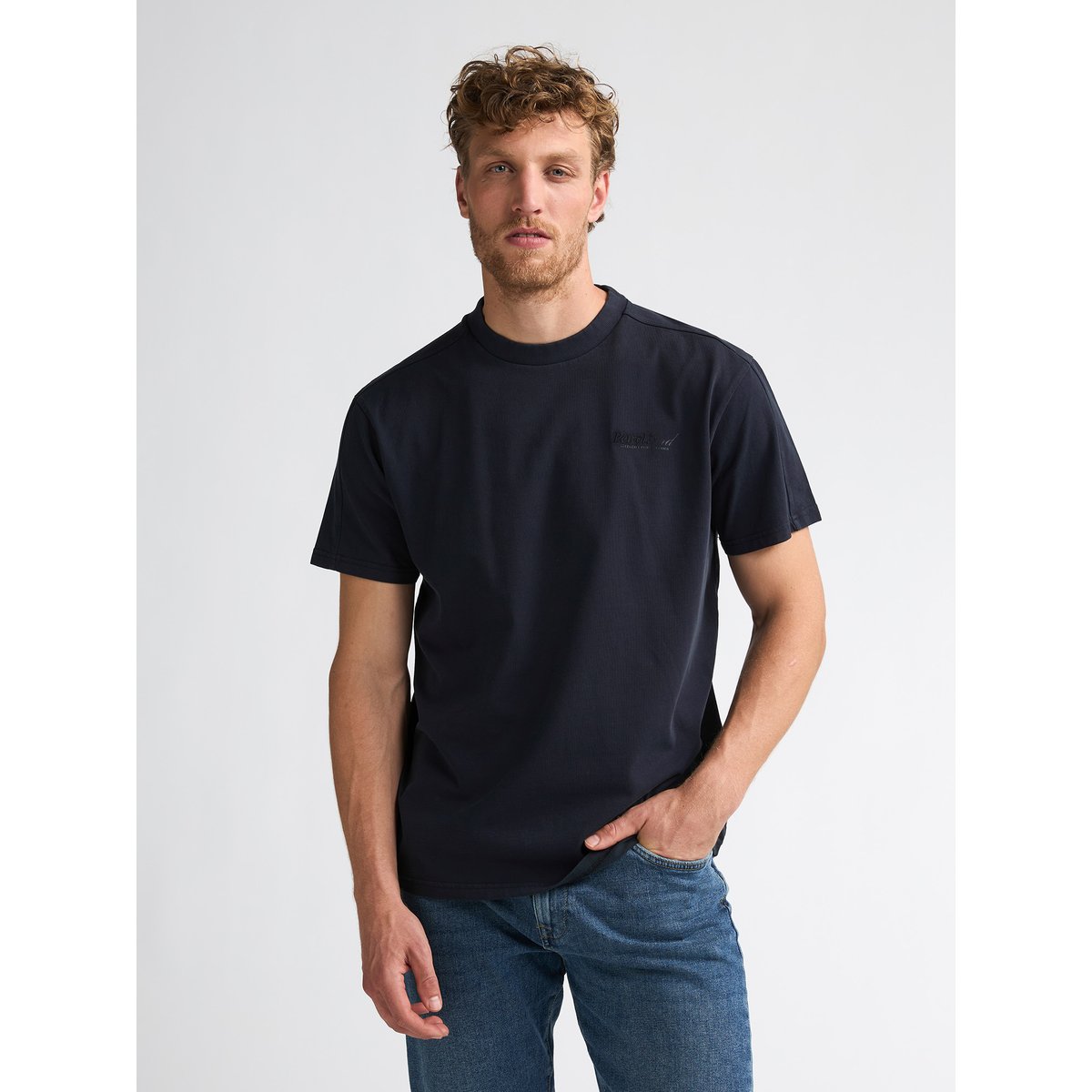 T-shirt en coton à coupe décontractée tanner noir iron steel, PETROL INDUSTRIES