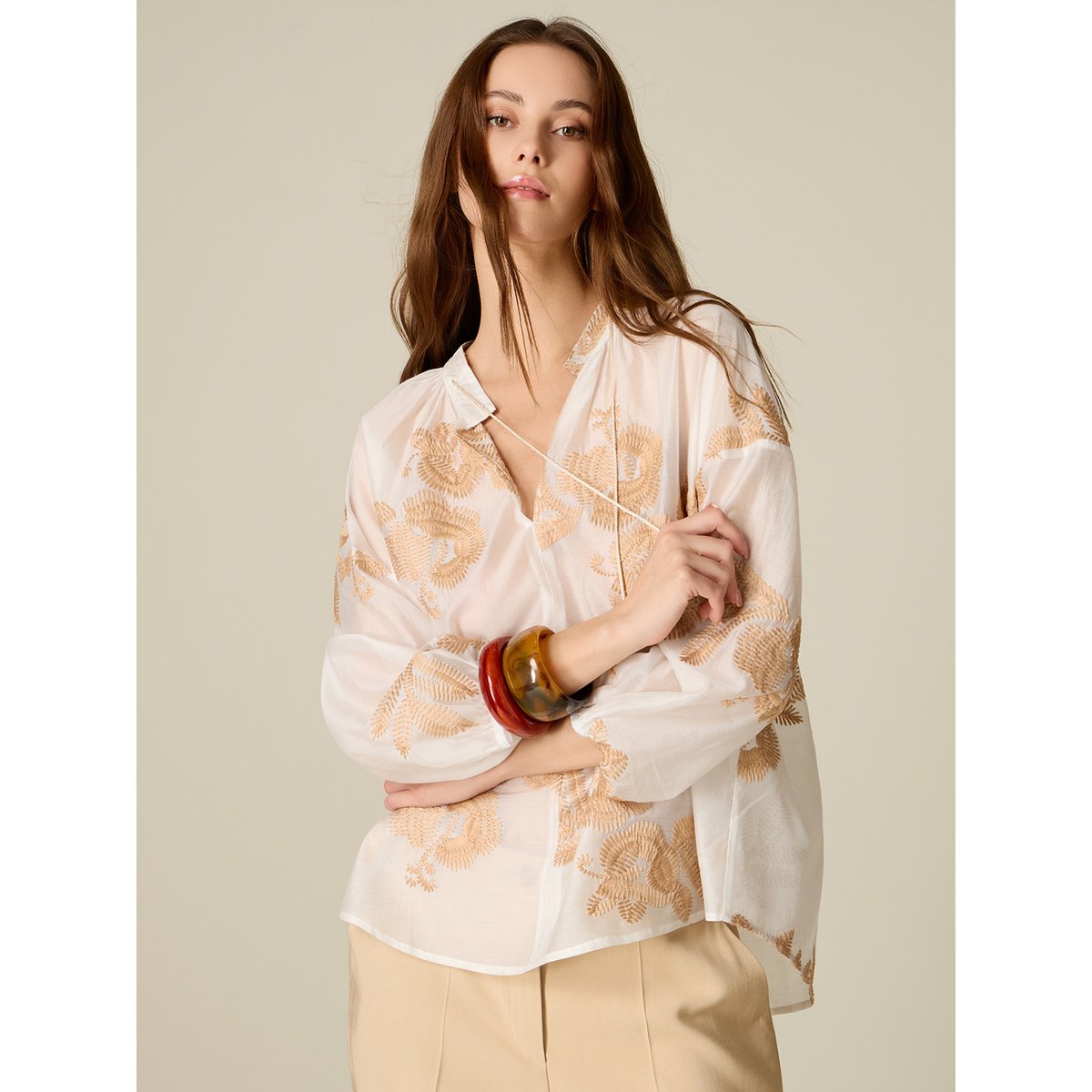 Blouse avec broderies blanc, OLTRE