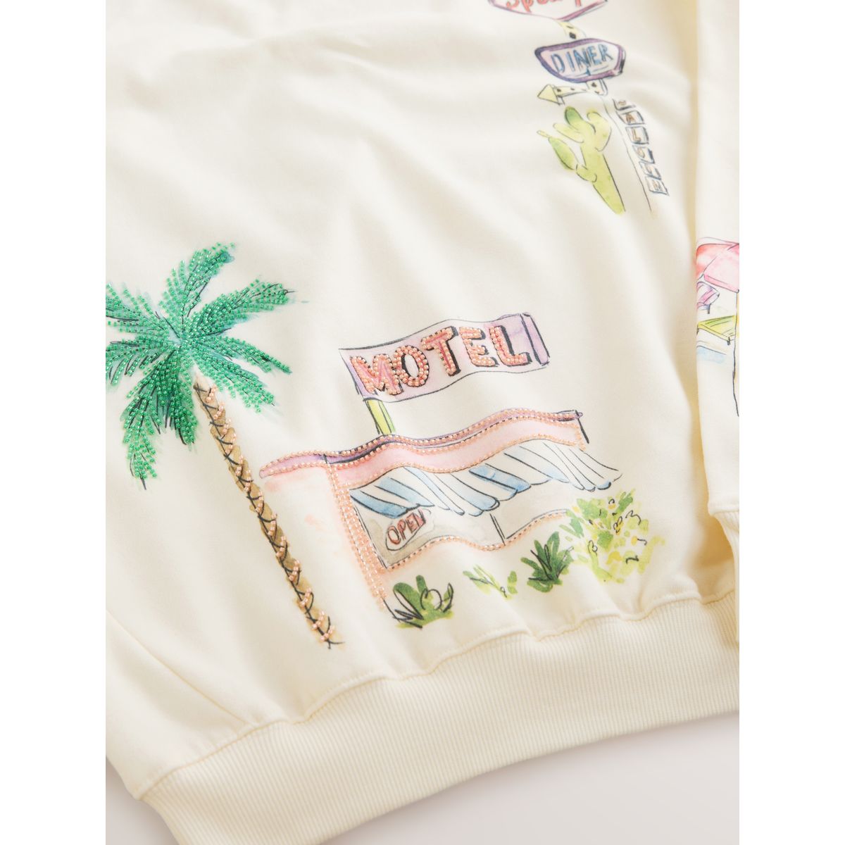 Sweat d’été à motif graphique motel et perles écru, NEXT