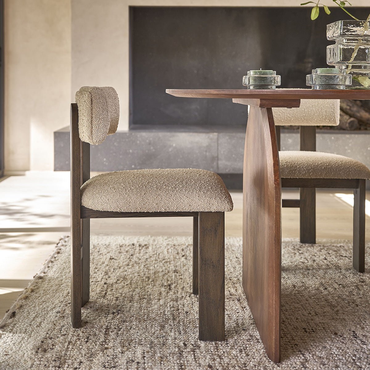Chaise en bois de chêne et bouclette  NOÉ marron, BERAH GETAH