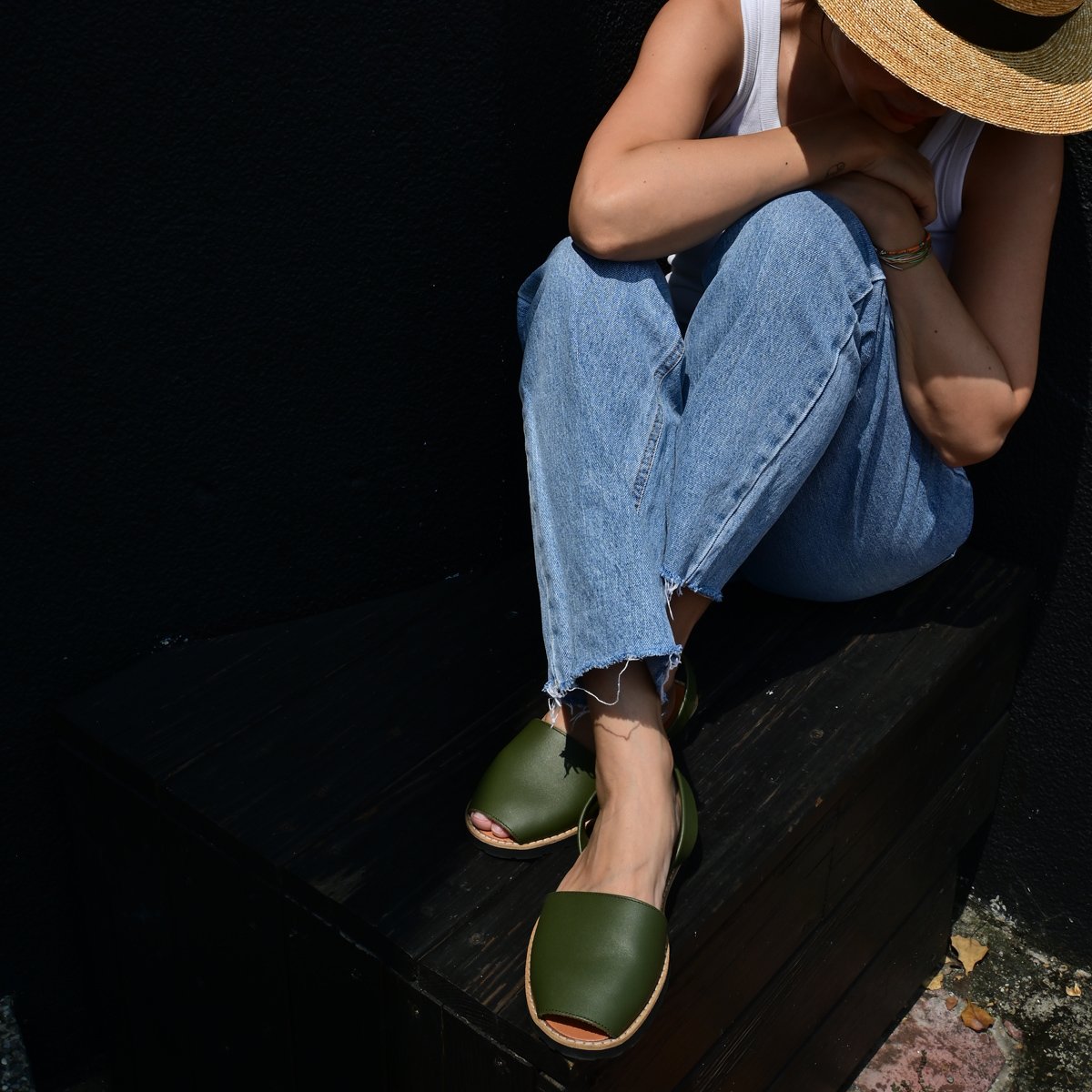 Sandales En Cuir Talon Plat kaki, MINORQUINES