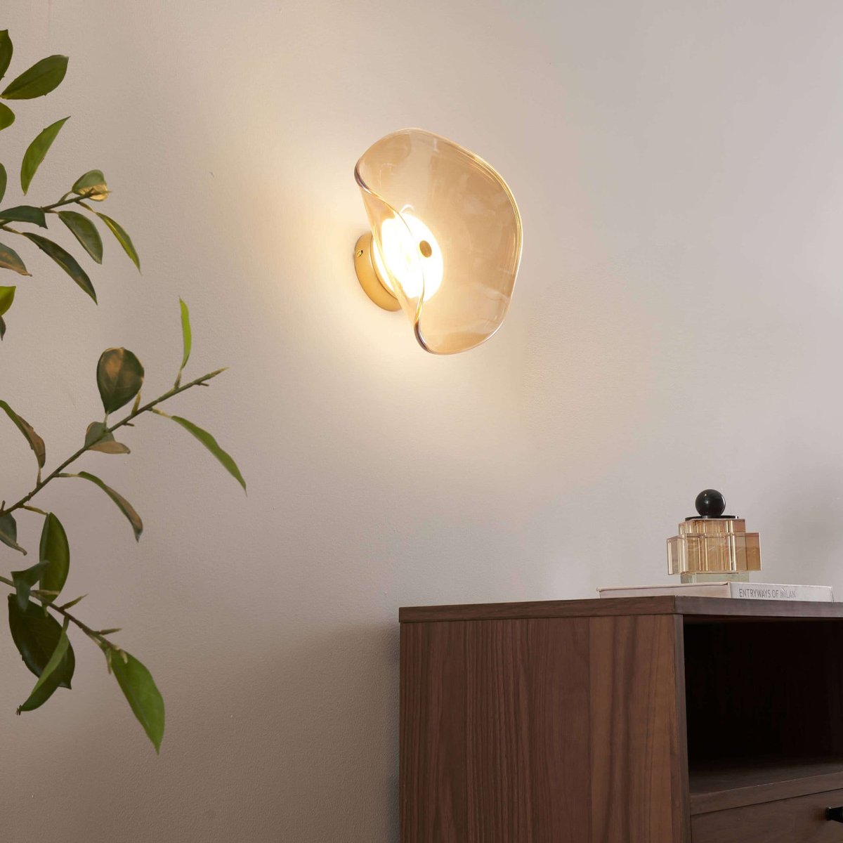 Applique LED verre ondulé - LYSA ambré et laiton, KOSILUM
