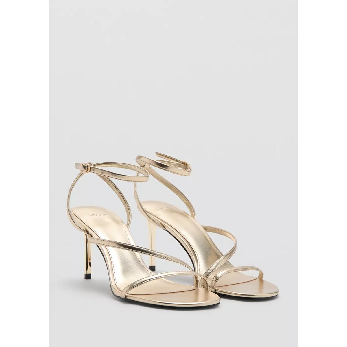 Sandale à talon avec brides croisées or, MANGO