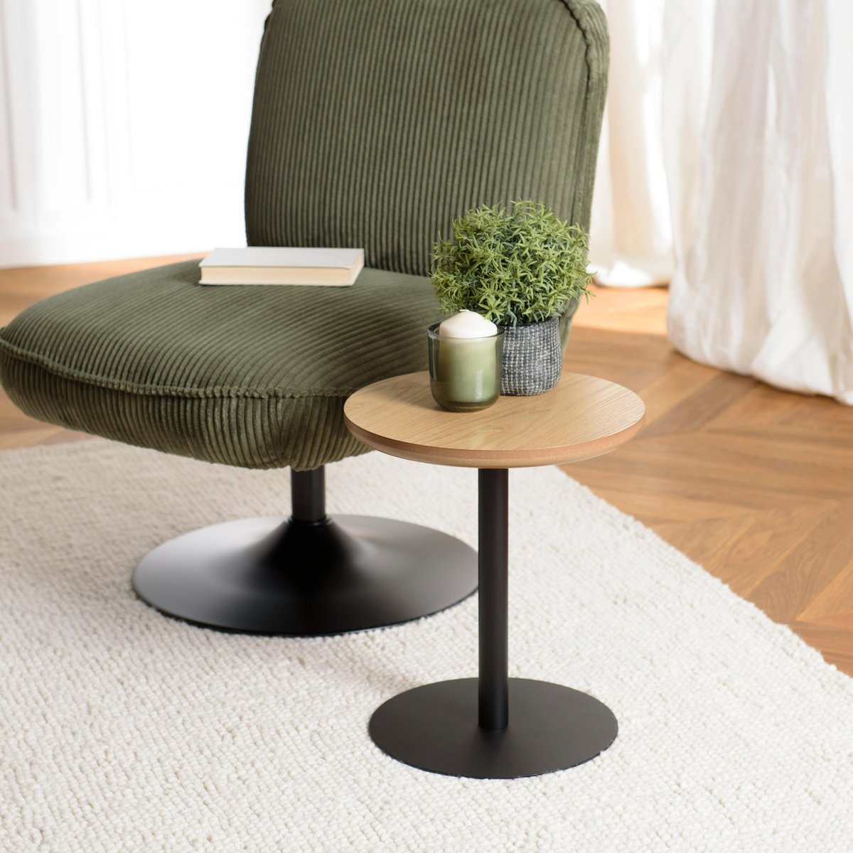 Table d'appoint ronde en bois couleur naturelle pied noir CASTILLE bois naturel, PIER IMPORT