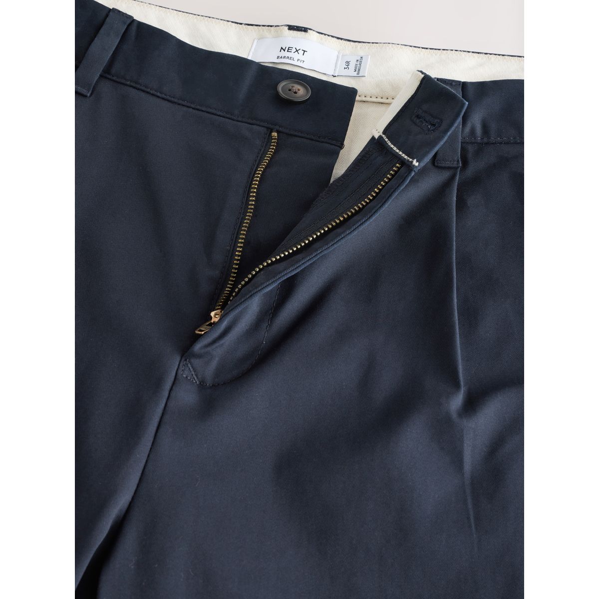 Pantalon chino stretch en coton majoritaire bleu marine, NEXT