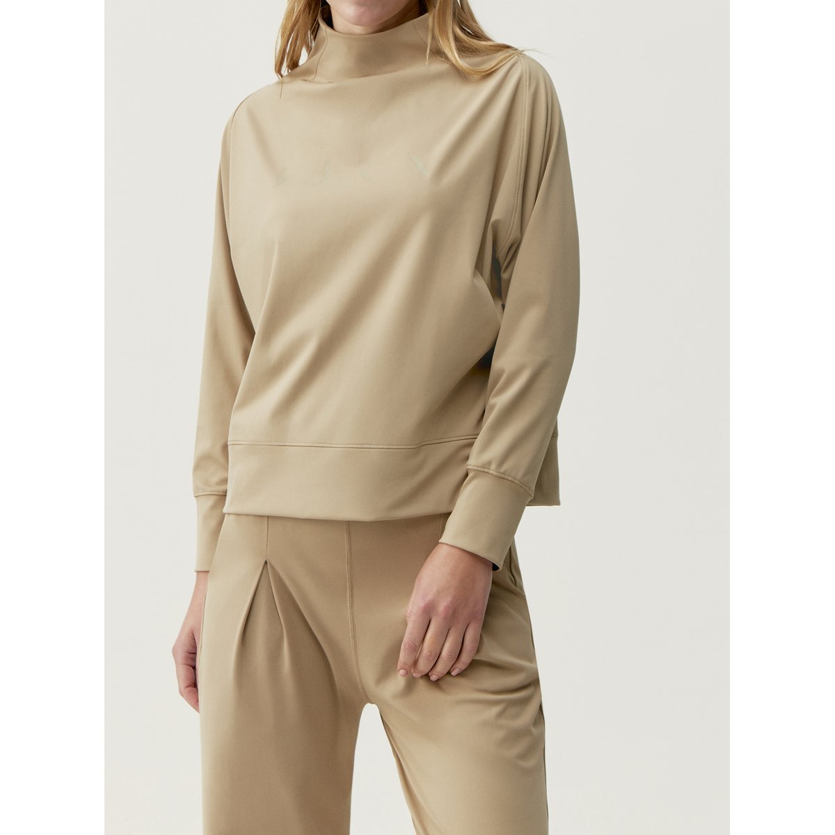Sweat de sport sans capuche Performance LOANA beige, BORN