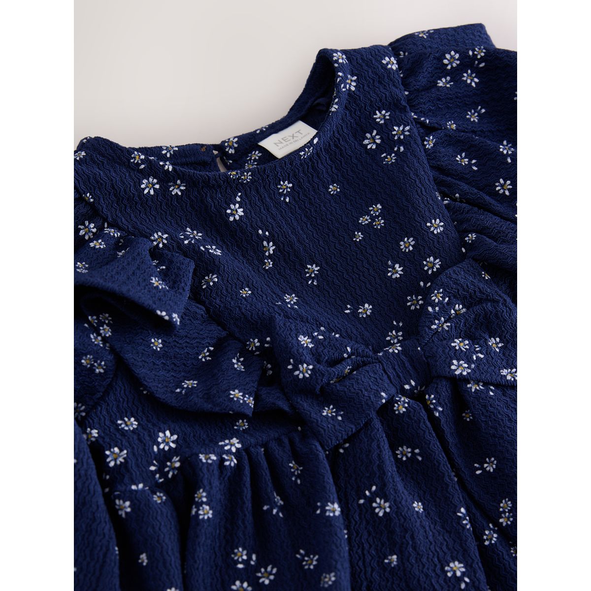 Robe à manches longues et volants superposés bleu marine, NEXT