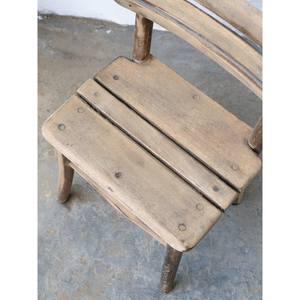 Chaise en bois à lattes pour enfant Ernestine N°1356 - Bon état bois clair, DEBONGOUT