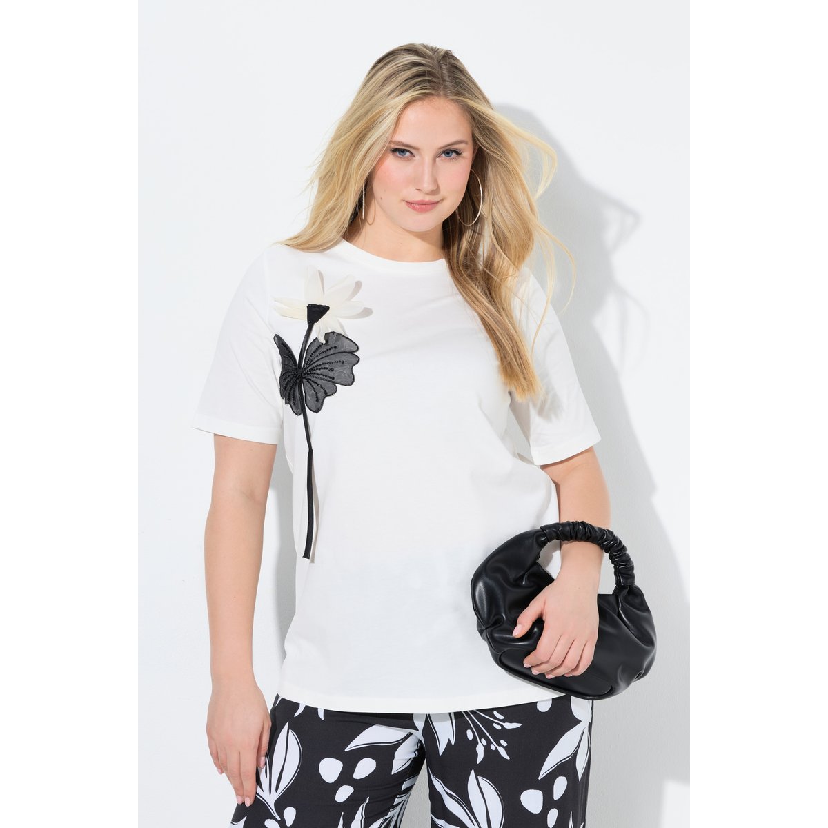 T-shirt avec fleur, coupe Classic Fit blanc cassé, ULLA POPKEN