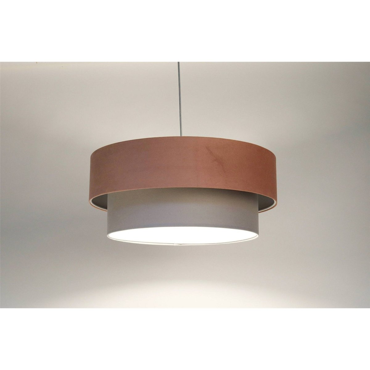 Suspension ronde en tissu pour chambre enfant Jasmin bebe rose poudré et beige crème, BPS KONCEPT