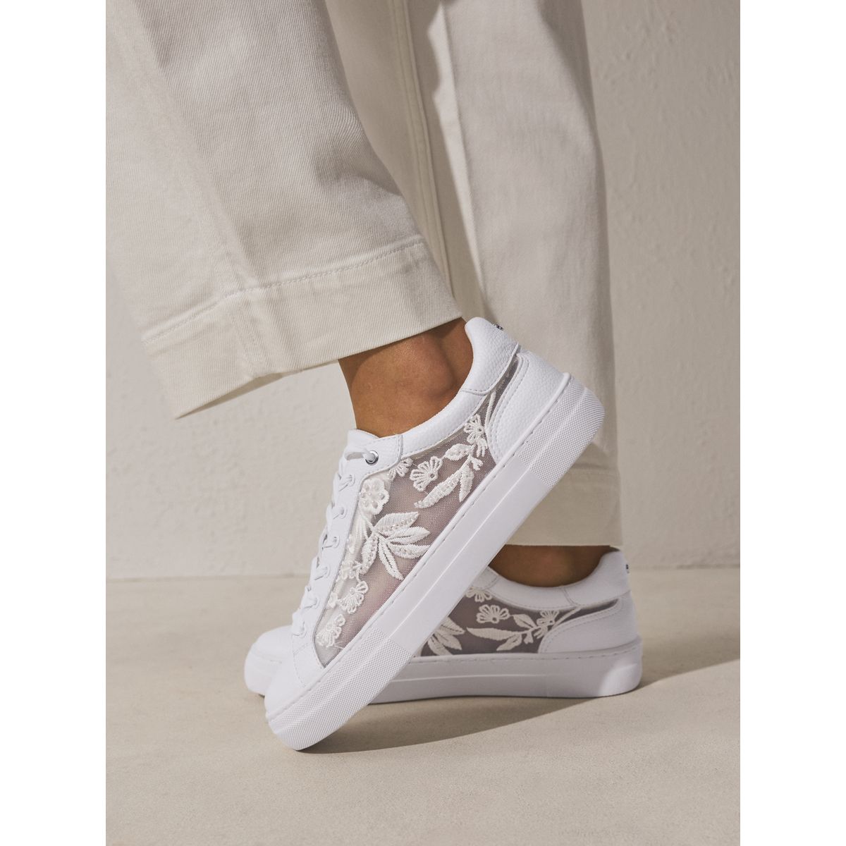 Baskets en mesh brodées forever comfort® blanc, NEXT