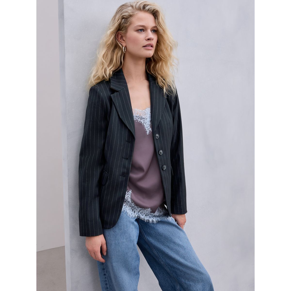 Blazer à boutonnage droit et fines rayures bleu marine à rayures, NEXT
