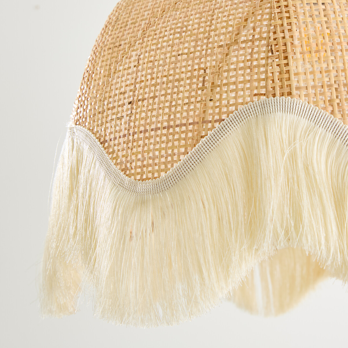Daphné Rattan Fringed 40cm Diameter Pendant Light naturel/écru, LA REDOUTE INTERIEURS