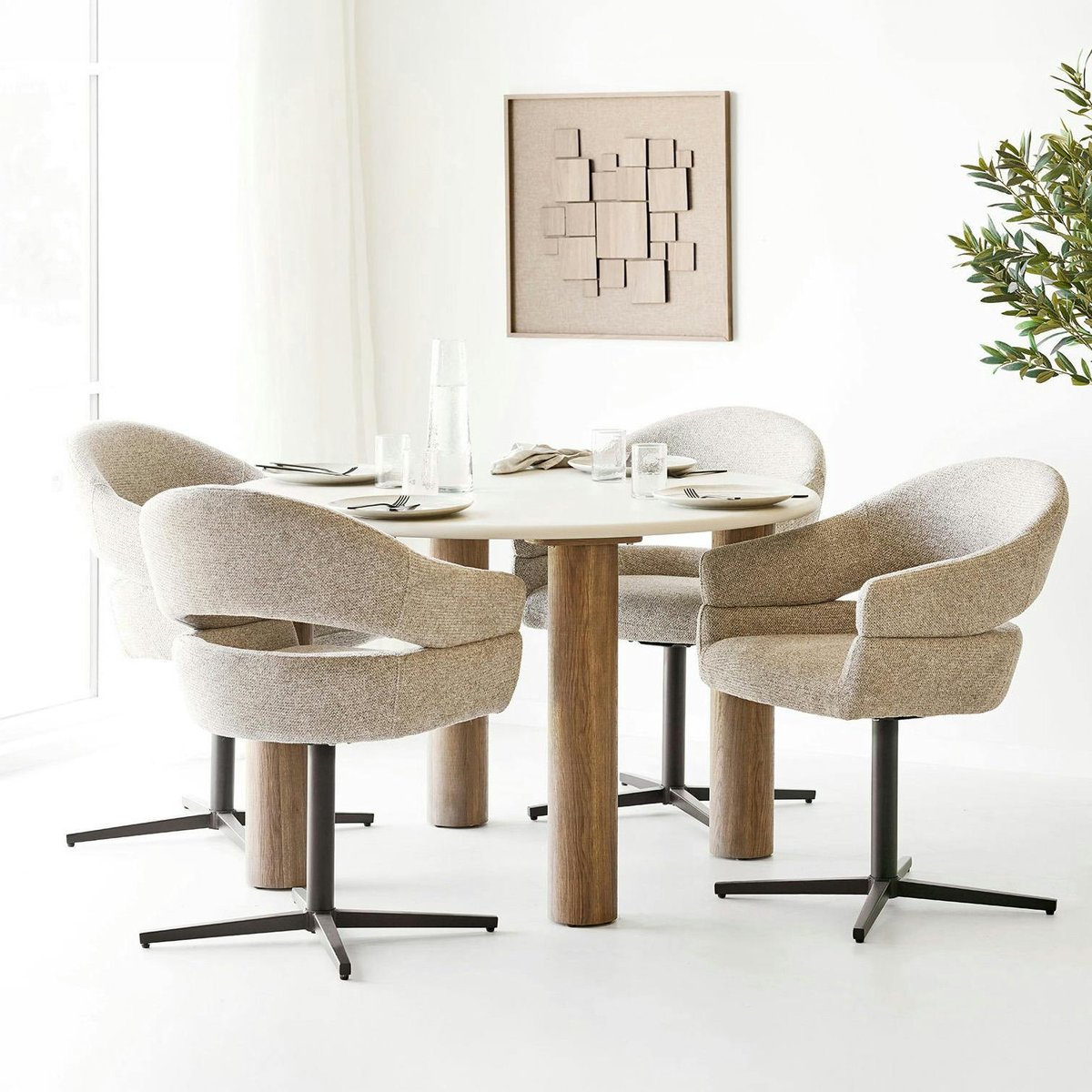 Table à manger ronde aspect ciment clair ø120 cm KNOX beige, PIER IMPORT