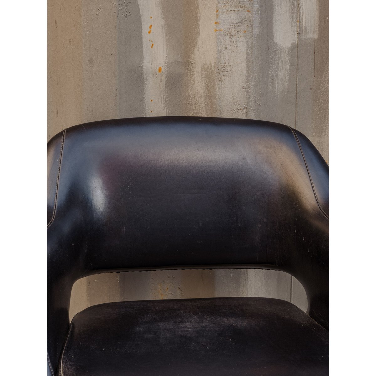 Fauteuil en cuir noir et chromé Jakob N°1337 - Bon état noir, DEBONGOUT