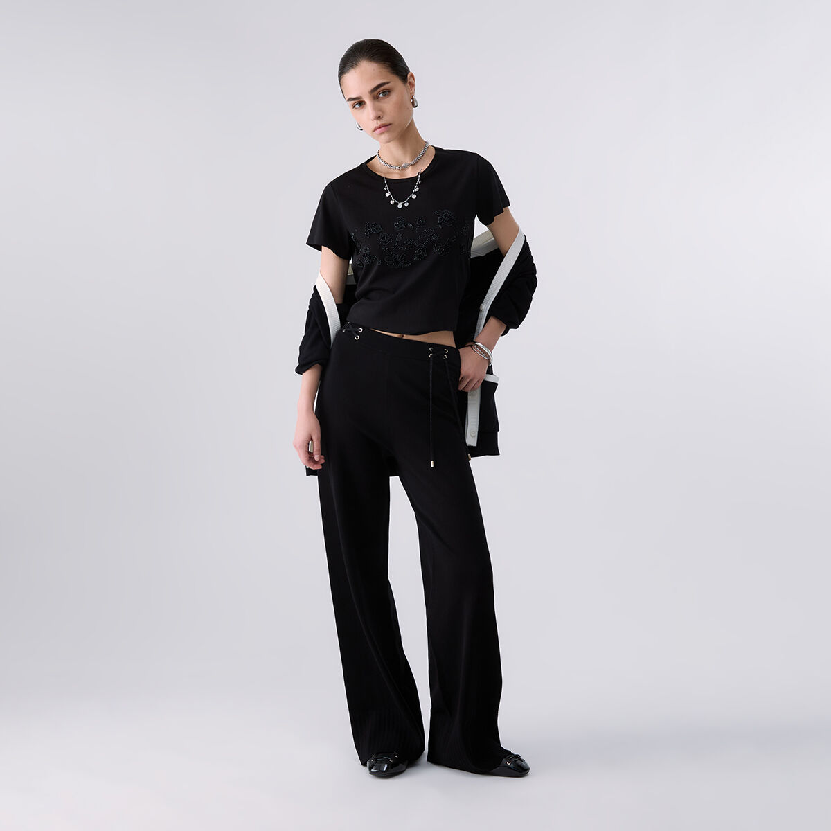 T-shirt avec strass noir et ramage, LIU JO
