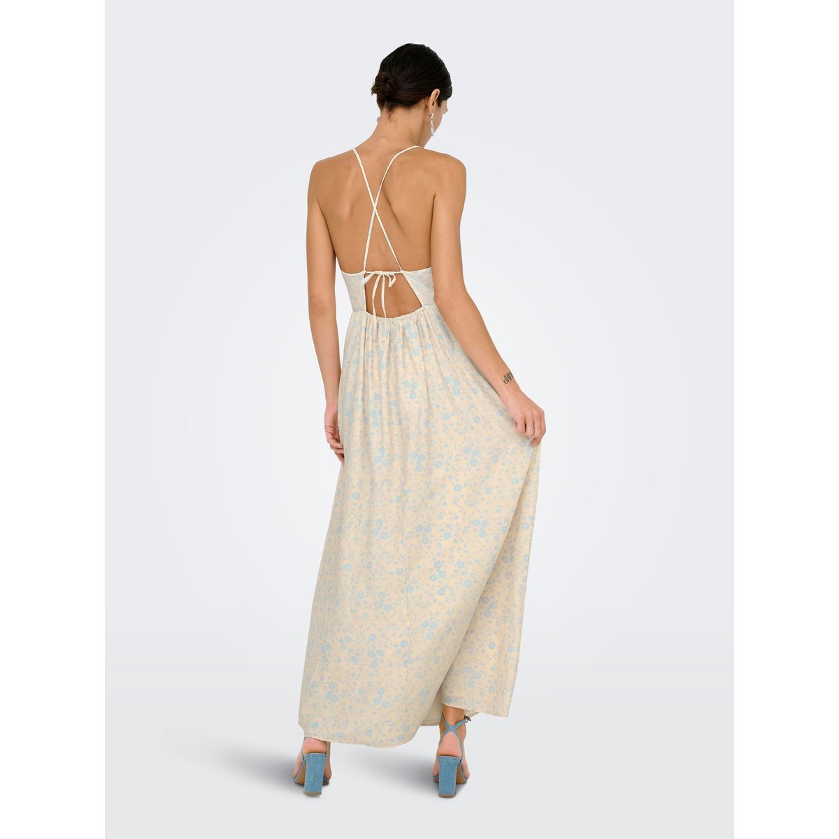 Robe ecru 1, ONLY