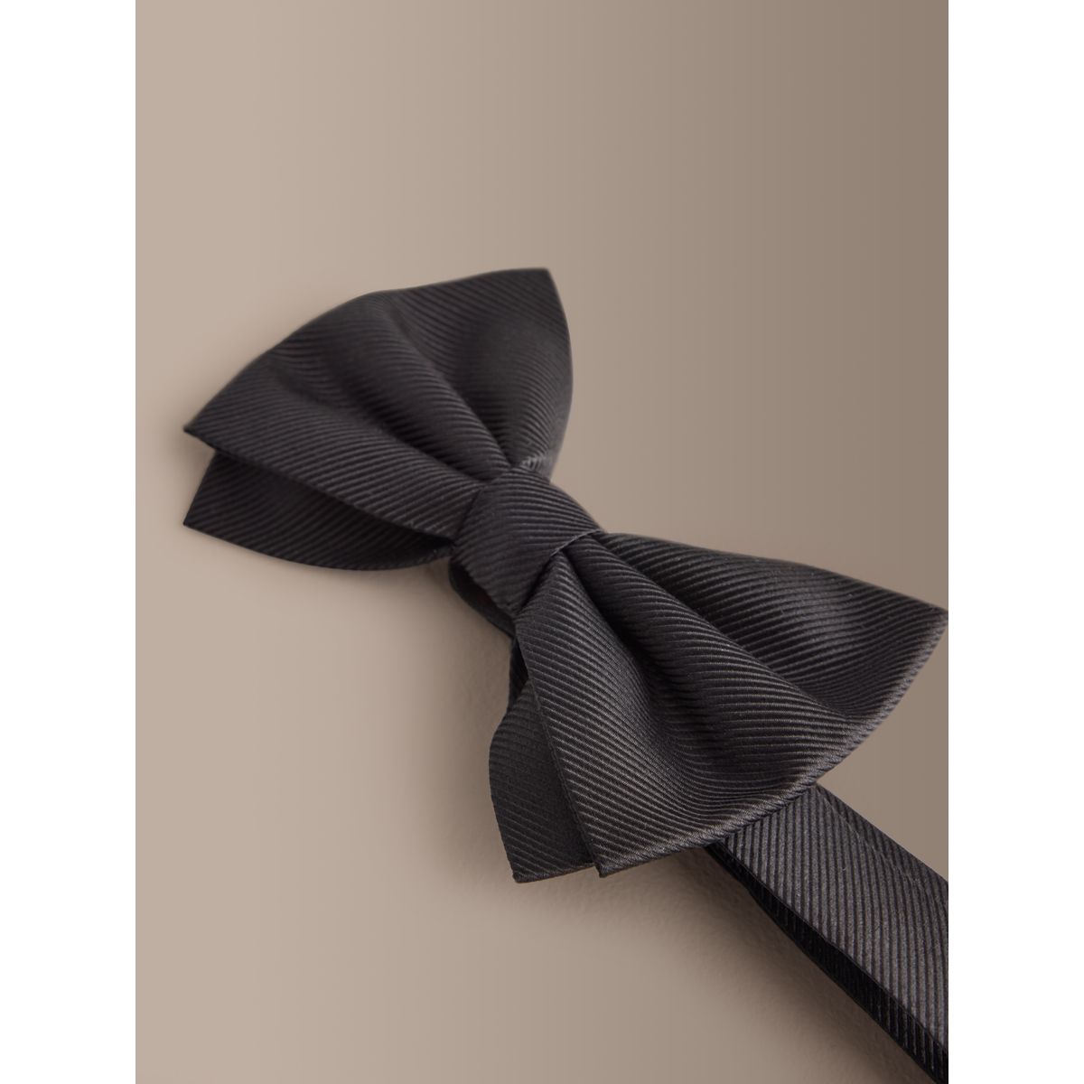 Nœud papillon en soie signature noir, NEXT