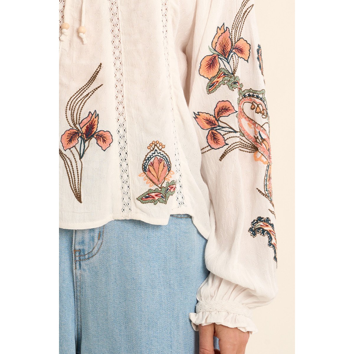 Blouse à broderie florale, col à nouer offwhite, MOLLY BRACKEN
