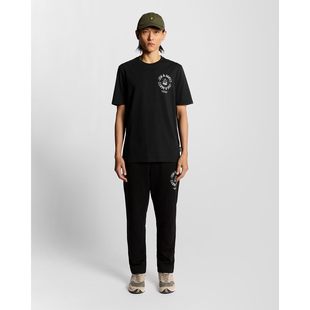 T-shirt insigne graphique noir jais, LYLE & SCOTT