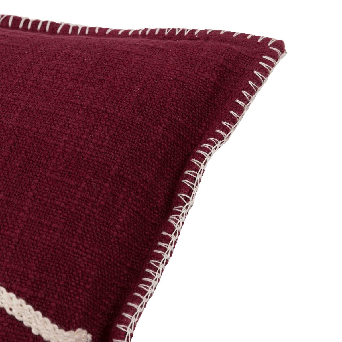 Vintage Noel Embroidered Cushion red, ÉDITÉ