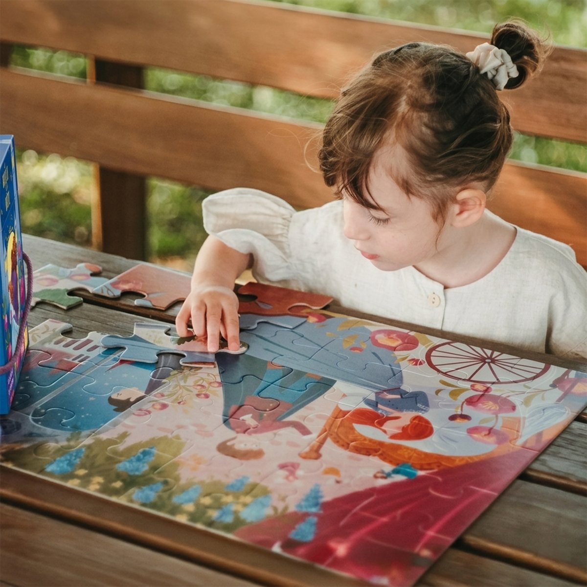 Puzzle et livre Disney, 30 pièces, La Belle au bois dormant rose, SASSI