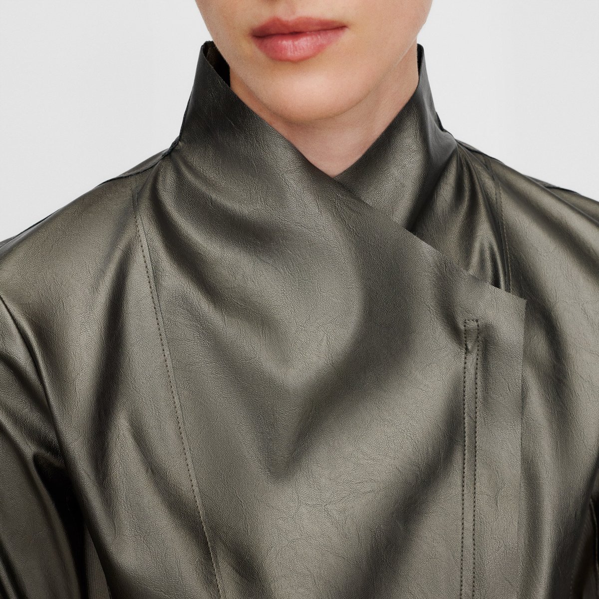 Veste cintrée à col cheminée argent, ADOLFO DOMINGUEZ