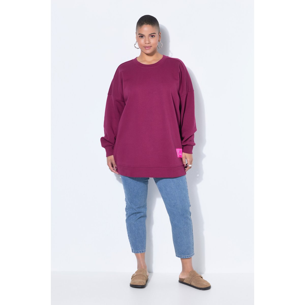 Sweat-shirt oversized avec patch à message aubergine, STUDIO UNTOLD
