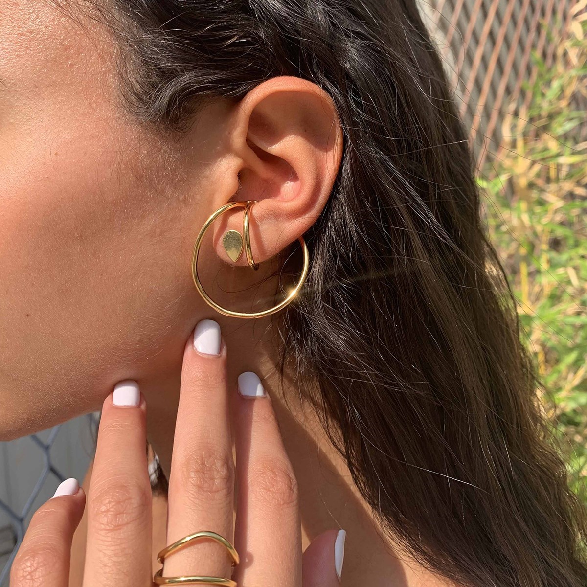 Paire de bague d'oreille doré kind of things doré, CAROLINE NAJMAN