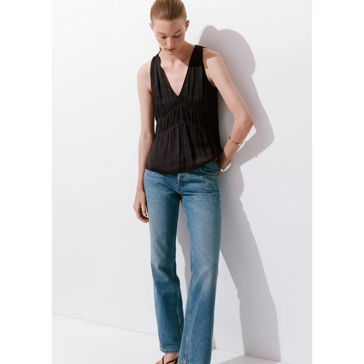 Top col V froncé marron, MANGO