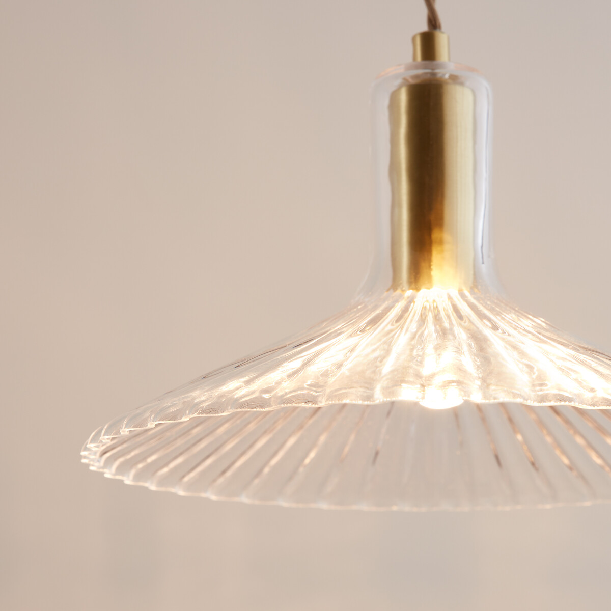 Gramma Ribbed Glass/Brass Hanging Lamp Ø24.5cm transparent, LA REDOUTE INTERIEURS