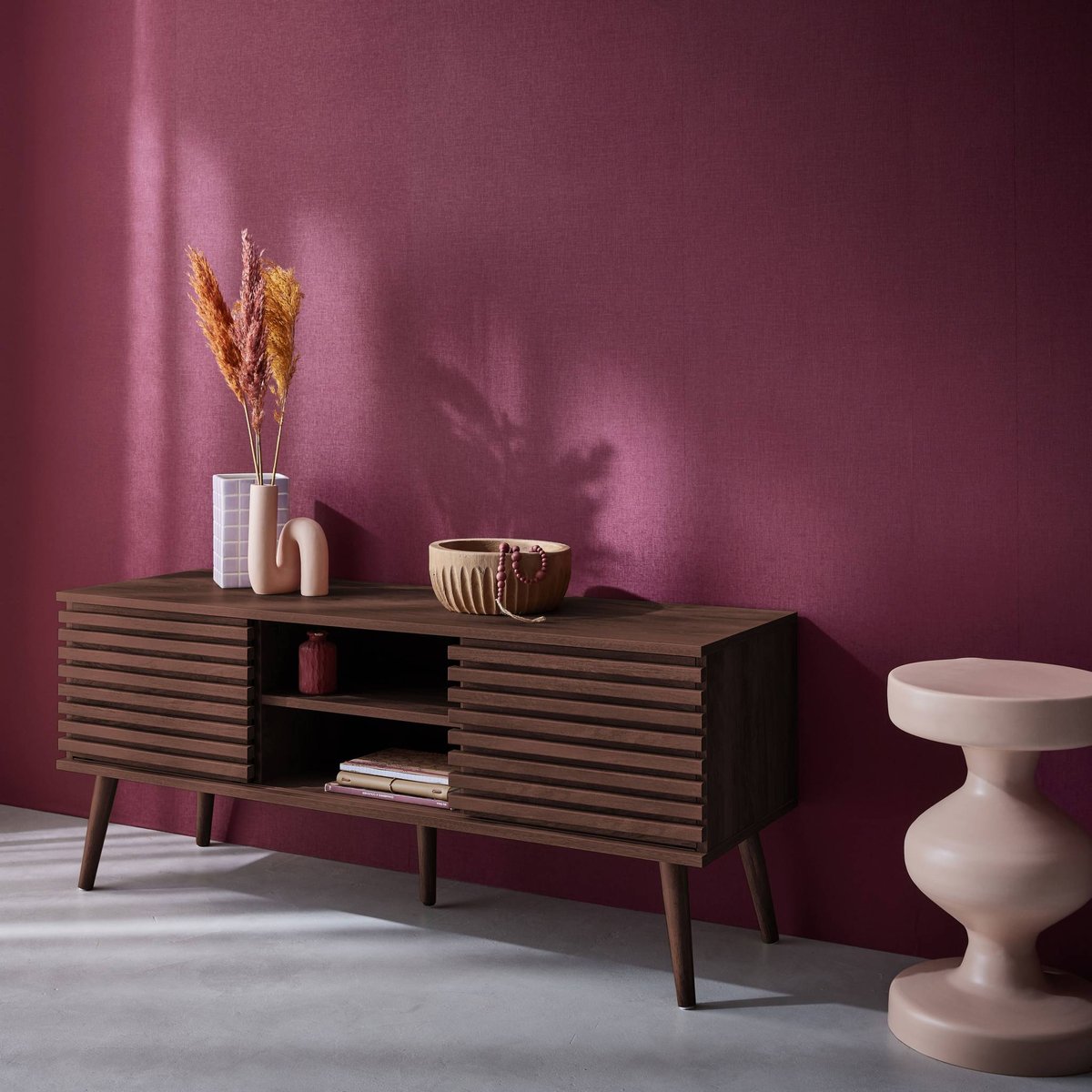 Meuble TV scandinave décor bois rainuré 2 portes 120cm MADERE naturel, SWEEEK