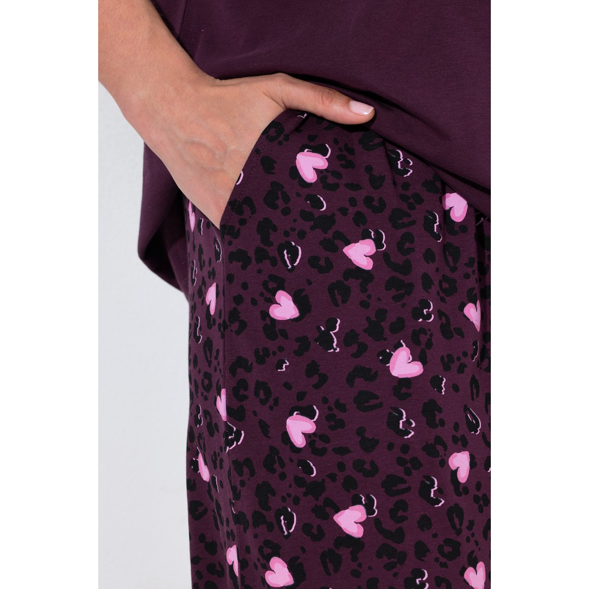 Pyjama motif cœurs prune foncé, ULLA POPKEN