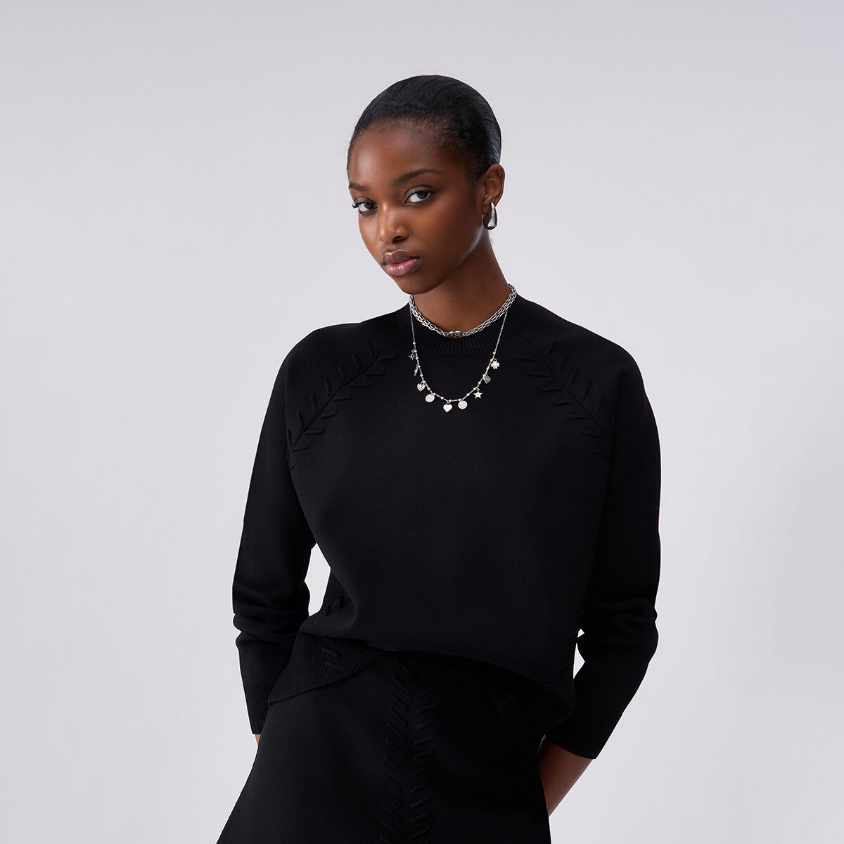 Pull boxy avec détails tressés noir, LIU JO