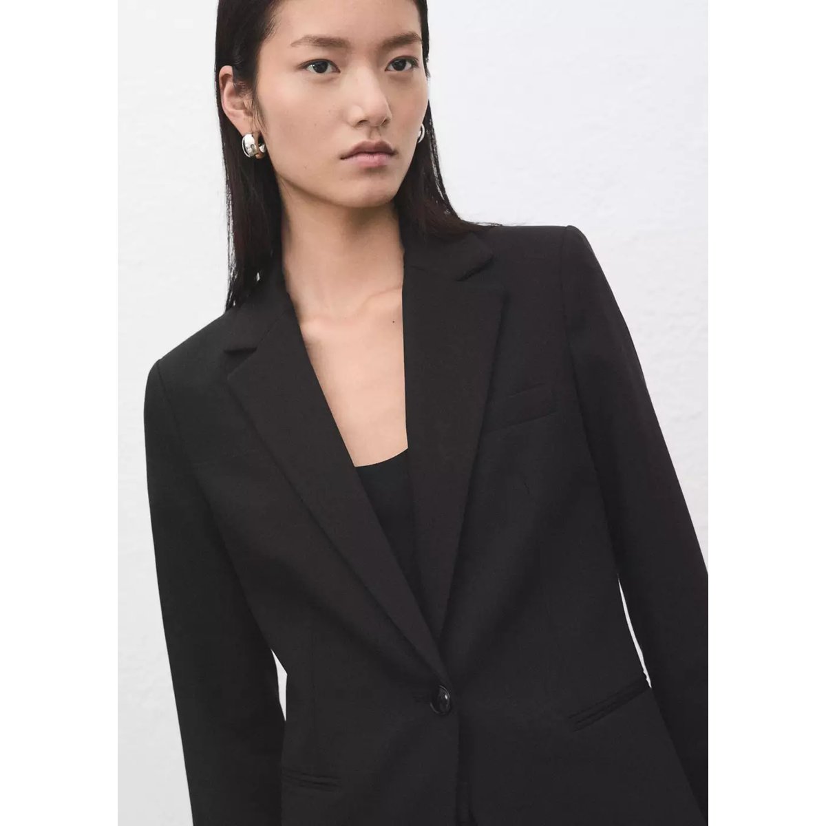 Blazer costume cintré noir, MANGO
