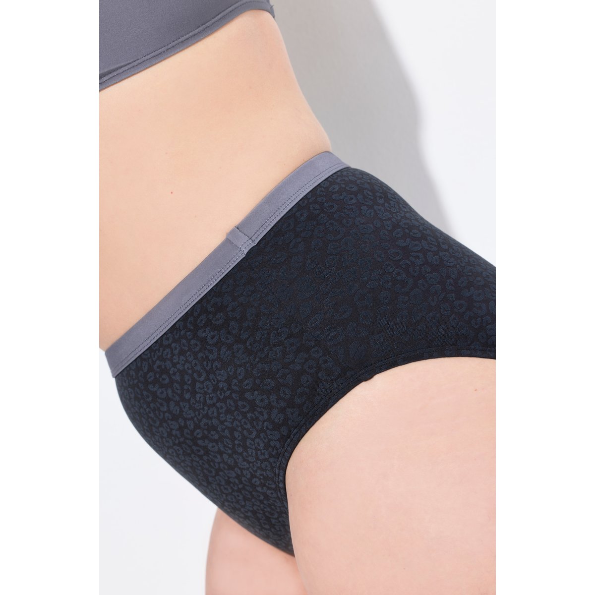 Bikini à bonnets souples. Bretelles noir, ULLA POPKEN