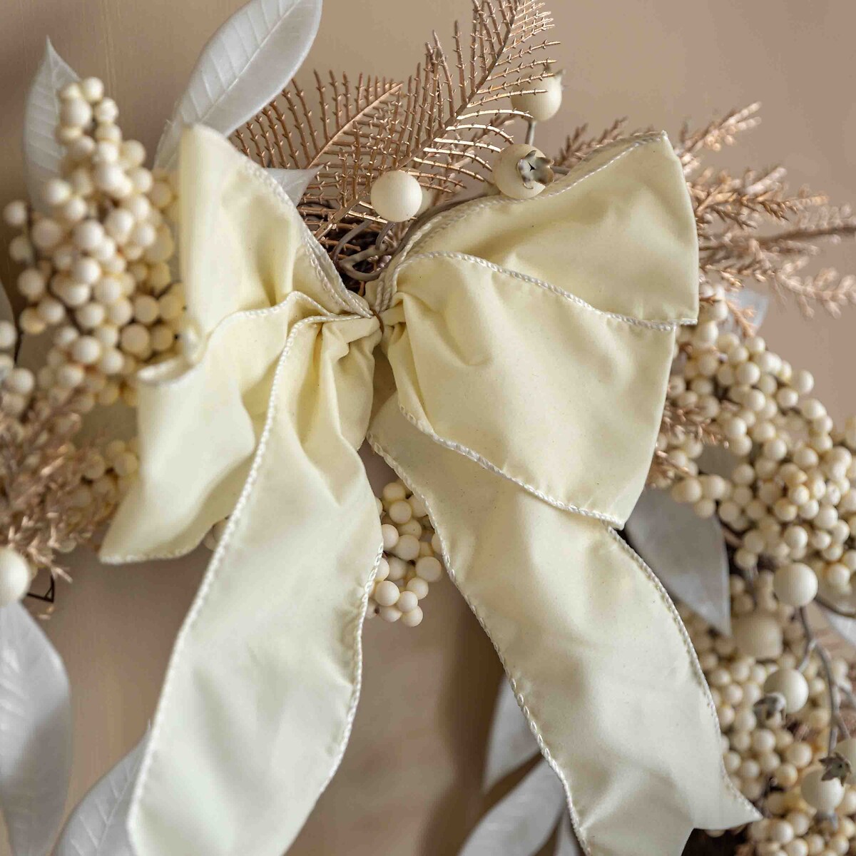 50cm Berry Wreath in Cream cream, ÉDITÉ