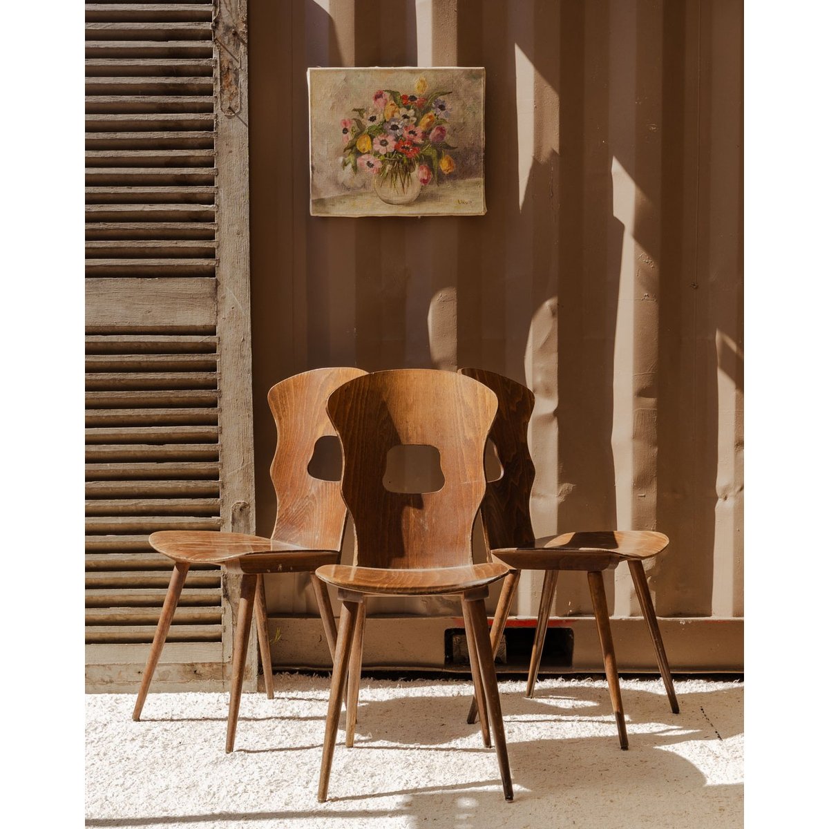 Lot de 3 chaises Baumann en bois Claude N°1157 - Bon état bois foncé, DEBONGOUT