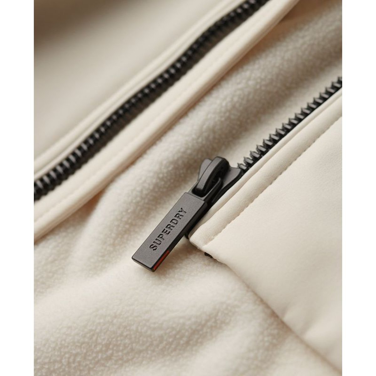 Veste à capuche Softshell CODE Trekker riz blanc, SUPERDRY