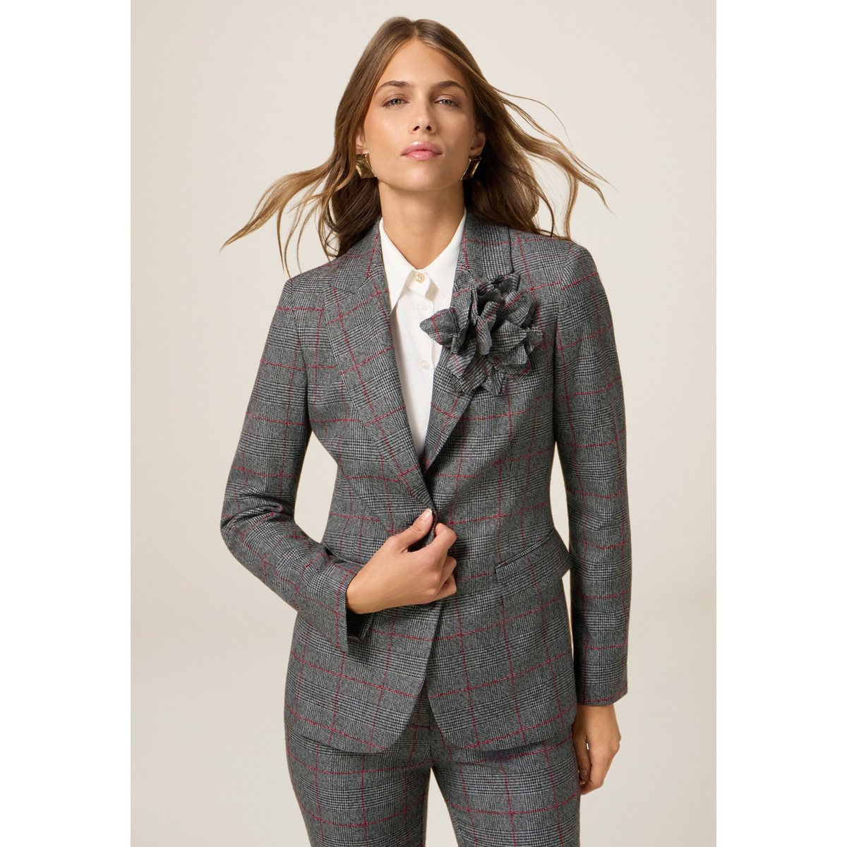 Blazer à carreaux avec broche gris, OLTRE