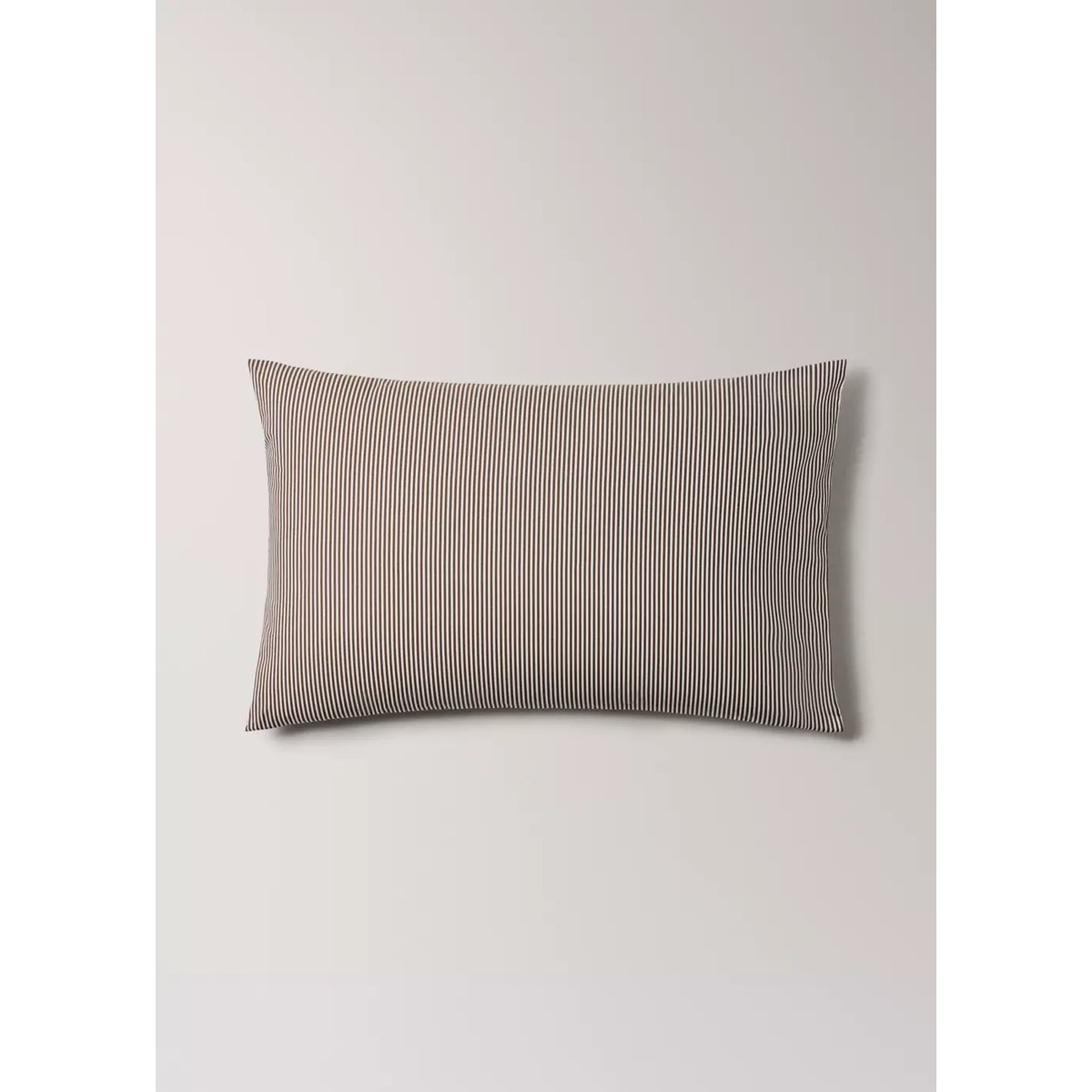 Deux taies d'oreiller en coton 200 fils, à rayures, 50 x 75 cm café, MANGO HOME