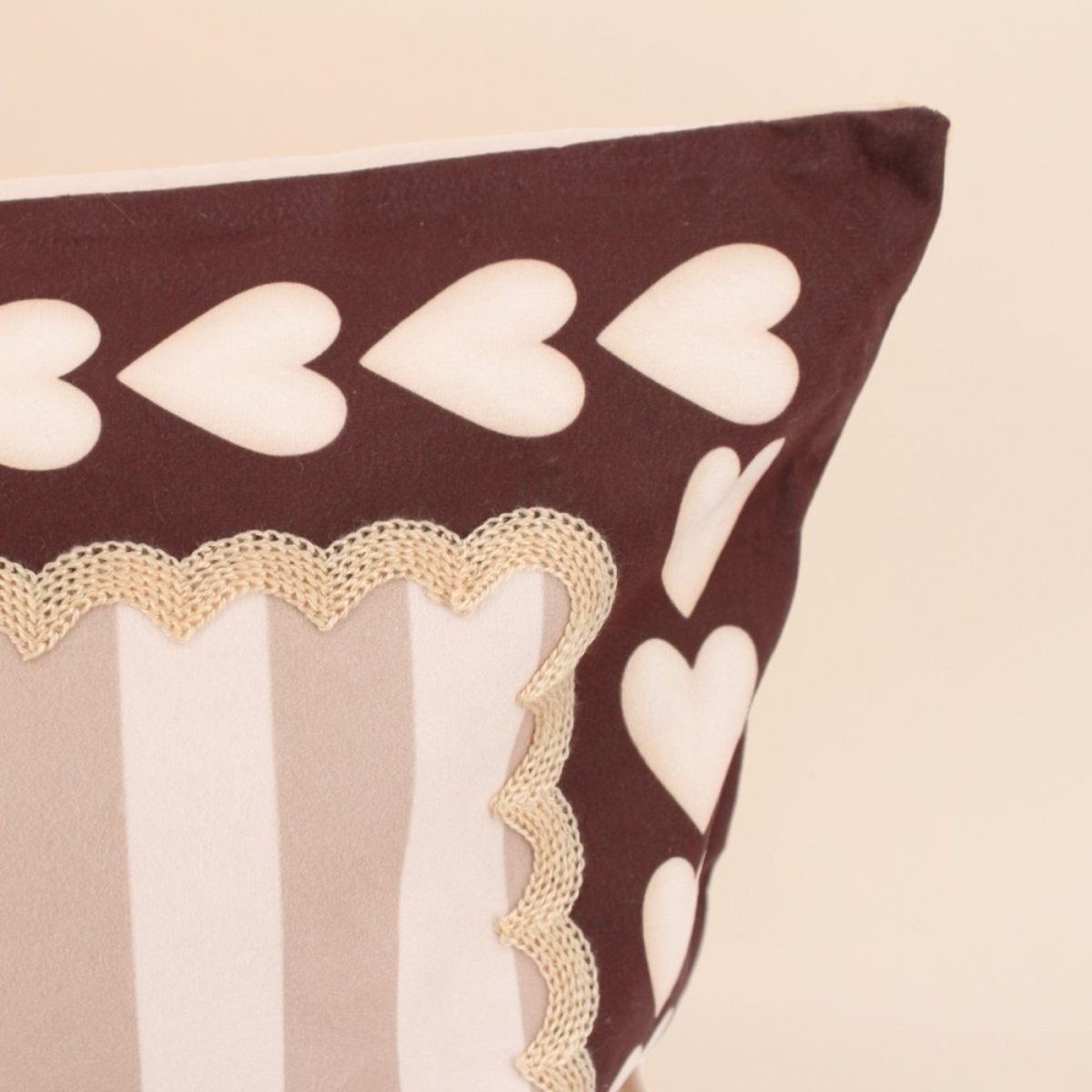 Coussin teckel velours rayures 45x45cm beige, KERSTEN