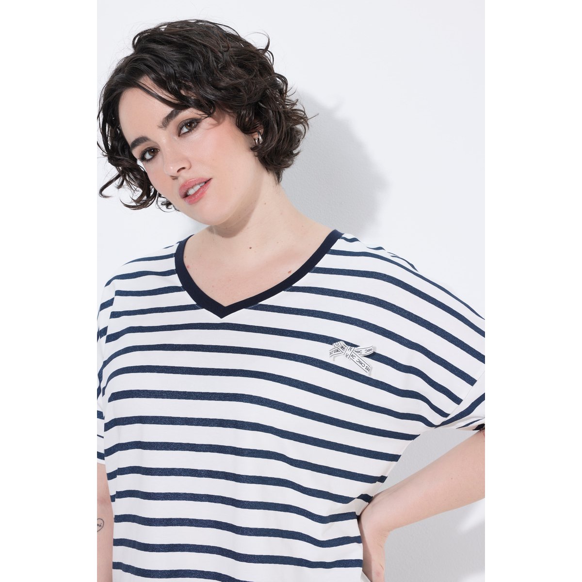 T-shirt, rayures, nœud, col en V marine, ULLA POPKEN