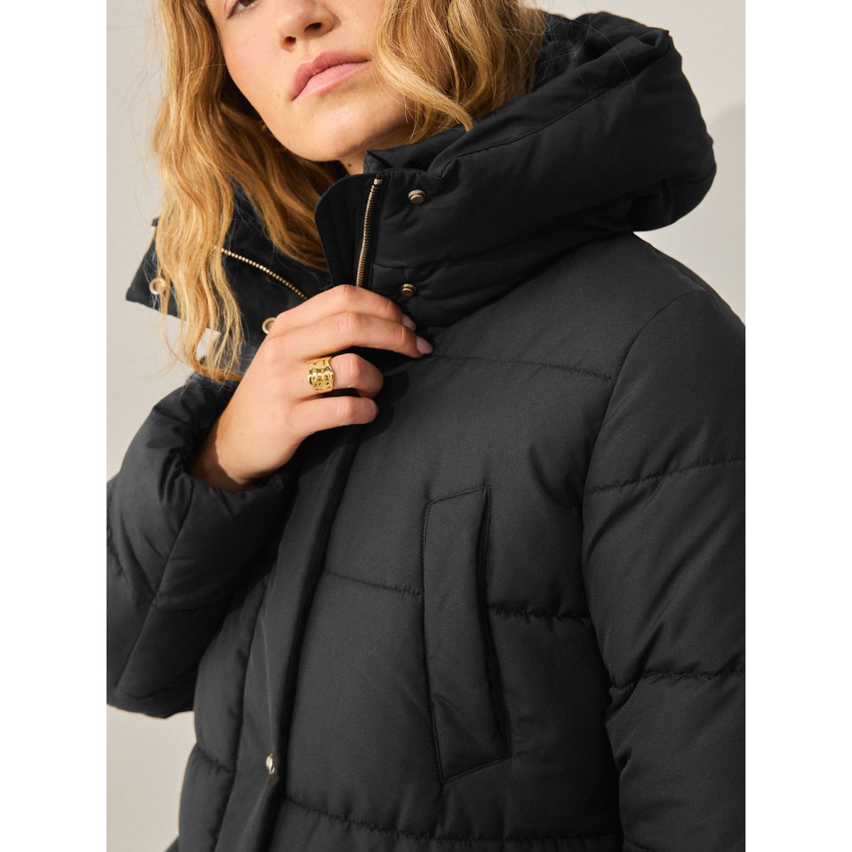 Manteau long matelassé à capuche déperlant noir, NEXT
