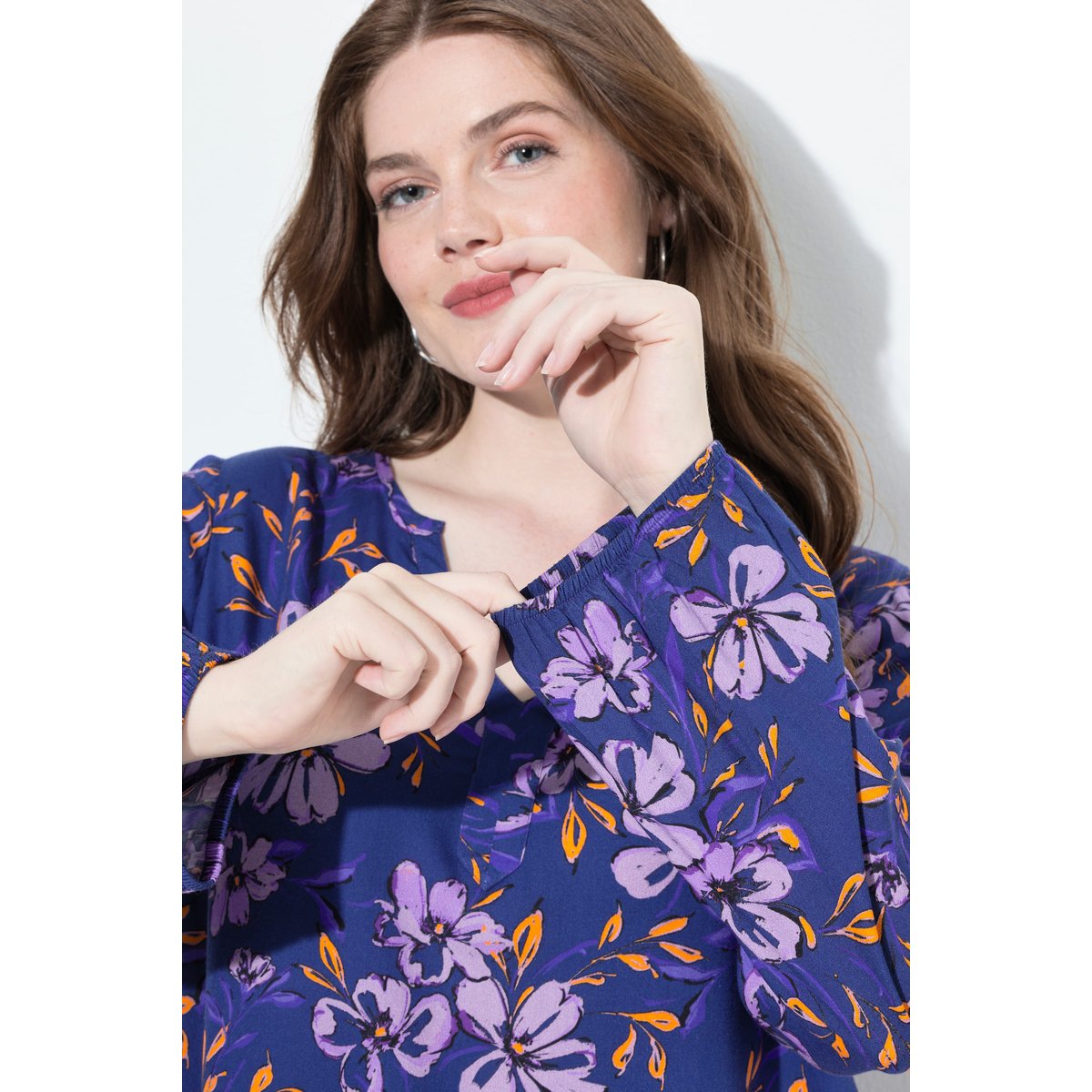 Blouse à fleurs, coupe évasée bleu foncé, ULLA POPKEN