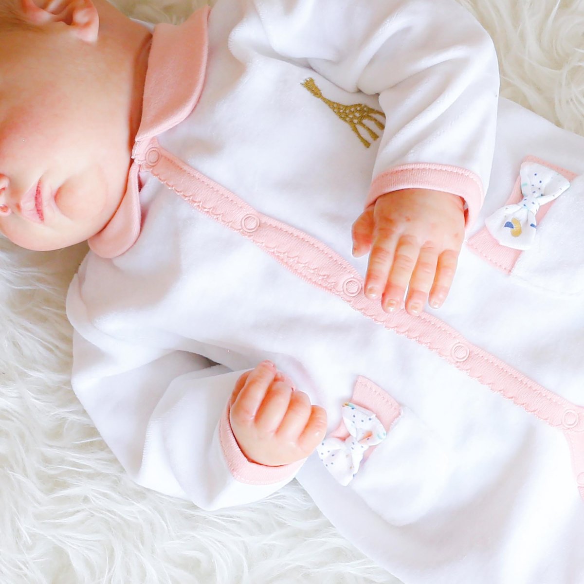 Dors bien Y velours blanc, TROIS KILOS SEPT