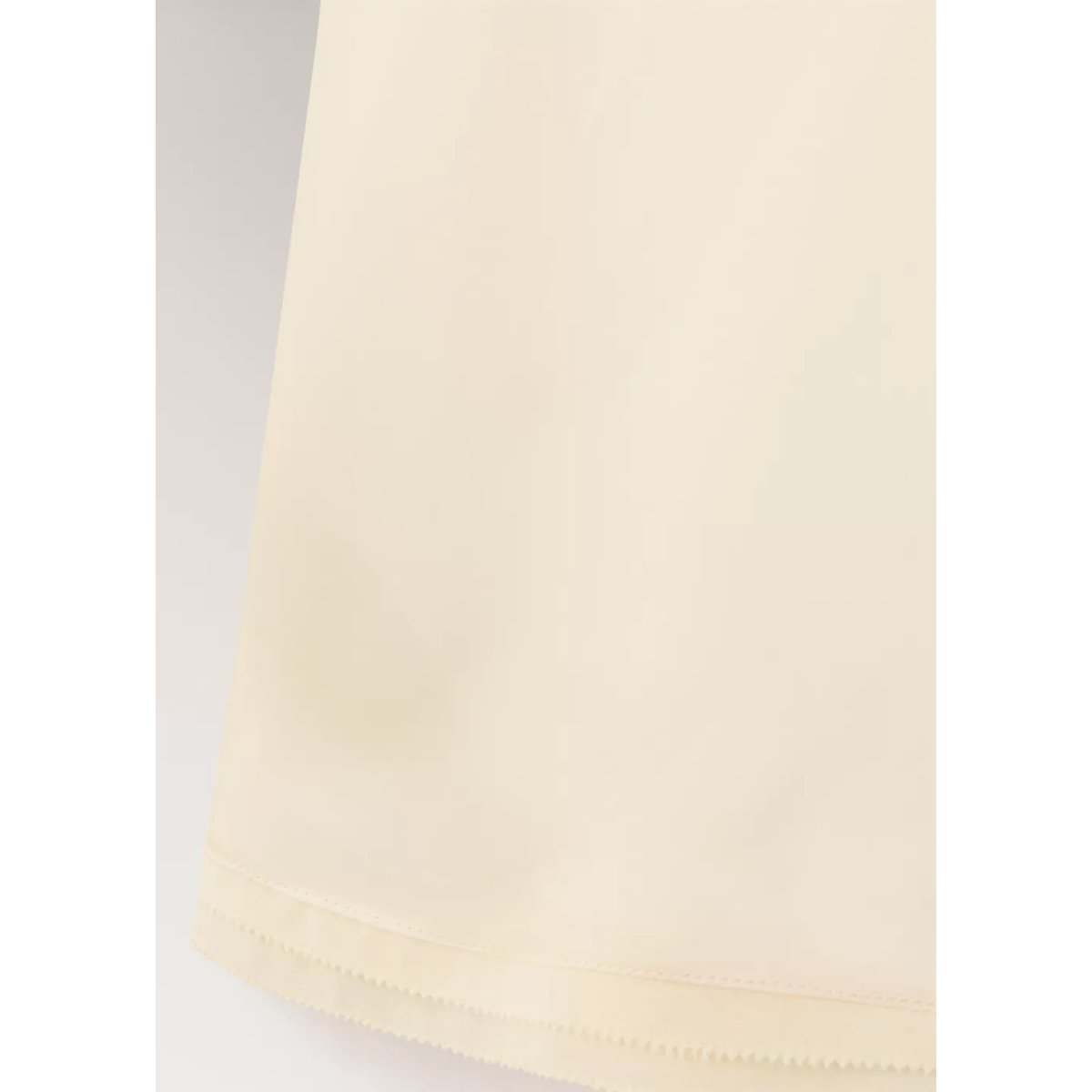 Haut de pyjama satiné à détail en dentelle ivoire, MANGO