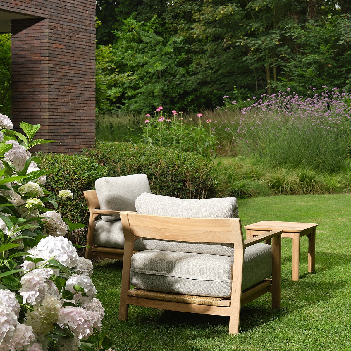 Salon de jardin bas en teck avec coussins gris chiné 2 personnes PIANA gris_chine, BERAH GETAH
