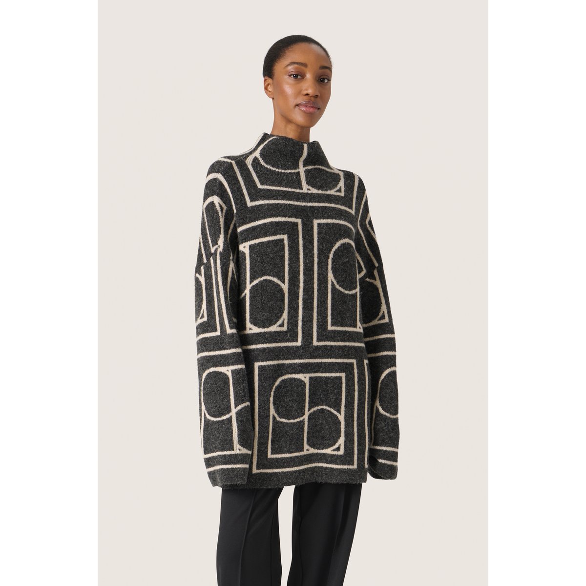 Pullover tricoté noir black w white monogram, SOAKED IN LUXURY